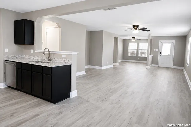 7907 Saratoga Knll Selma, TX 78154