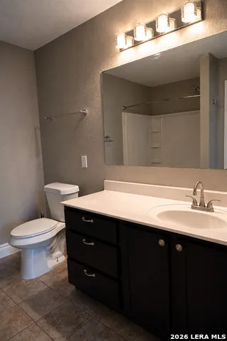 7907 Saratoga Knll Selma, TX 78154