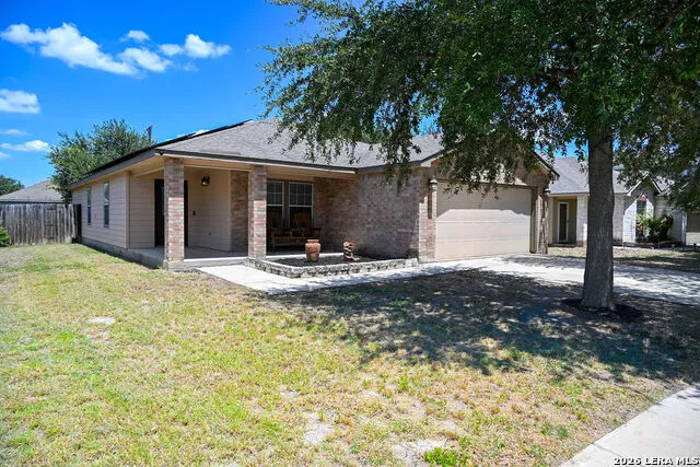 7907 Saratoga Knll Selma, TX 78154