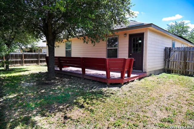 7907 Saratoga Knll Selma, TX 78154