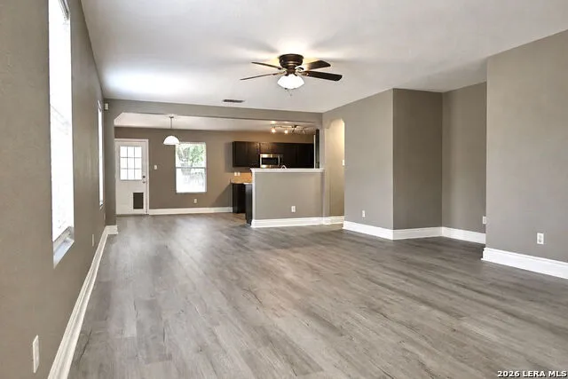 7907 Saratoga Knll Selma, TX 78154