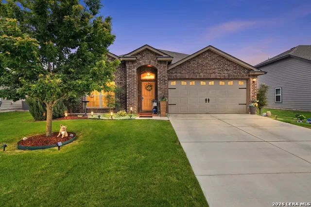 1321 W Nolte Farms Seguin, TX 78155