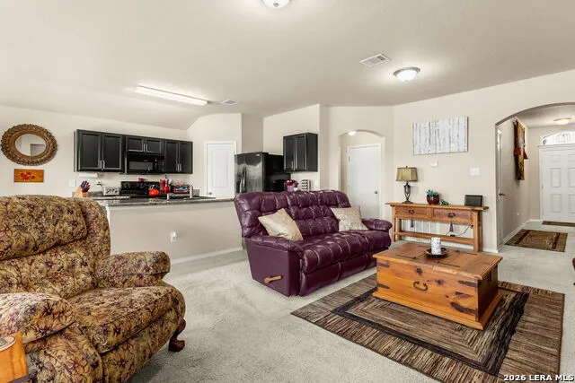 1321 W Nolte Farms Seguin, TX 78155