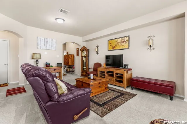 1321 W Nolte Farms Seguin, TX 78155