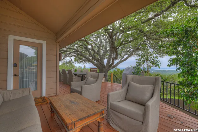 605 High Oaks Canyon Lake, TX 78133