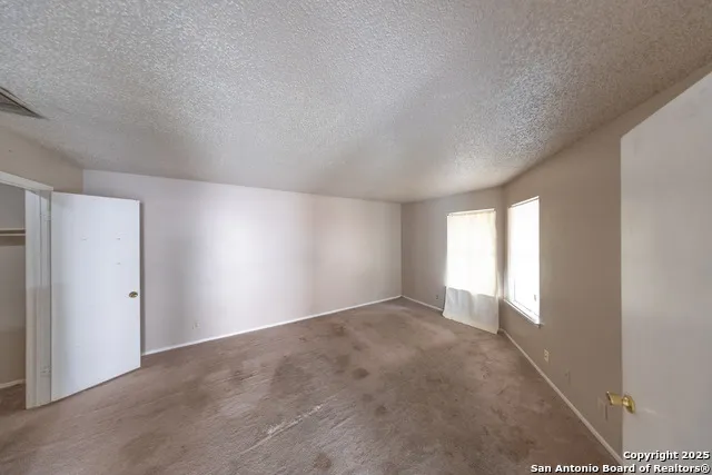 6915 Brecon San Antonio, TX 78239