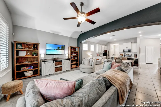 2217 Windswept New Braunfels, TX 78132