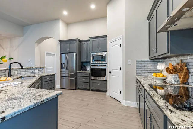 615 ABBOTT RDG St Hedwig, TX 78152