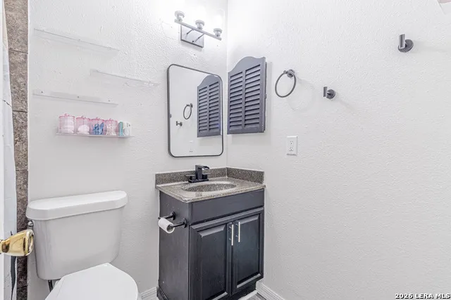 6039 Whispering Lake St San Antonio, TX 78222