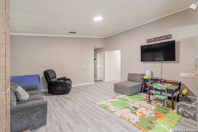 6039 Whispering Lake St San Antonio, TX 78222