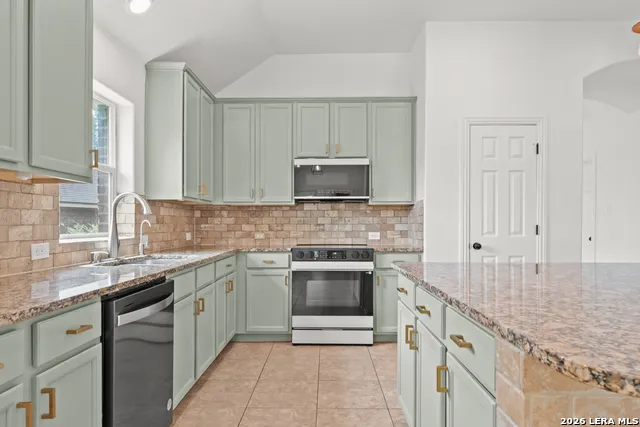 2747 Trinity Glade San Antonio, TX 78261