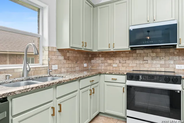 2747 Trinity Glade San Antonio, TX 78261