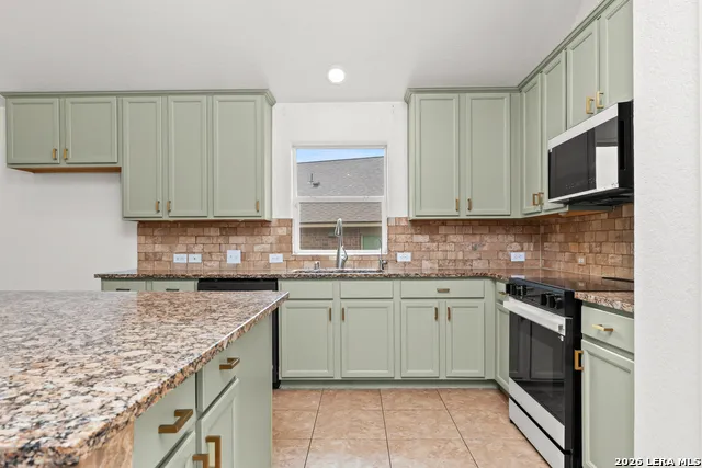 2747 Trinity Glade San Antonio, TX 78261