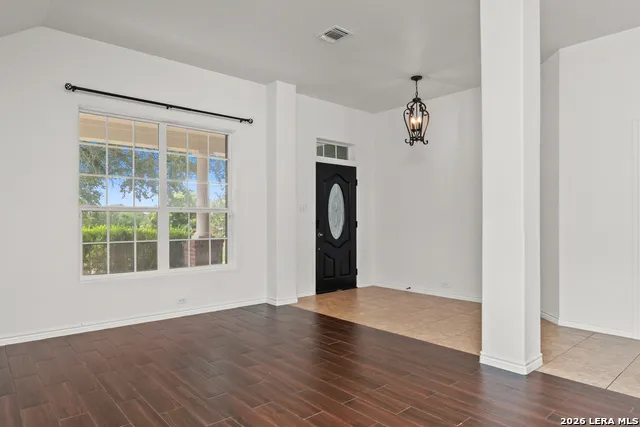 2747 Trinity Glade San Antonio, TX 78261