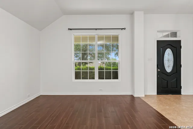 2747 Trinity Glade San Antonio, TX 78261