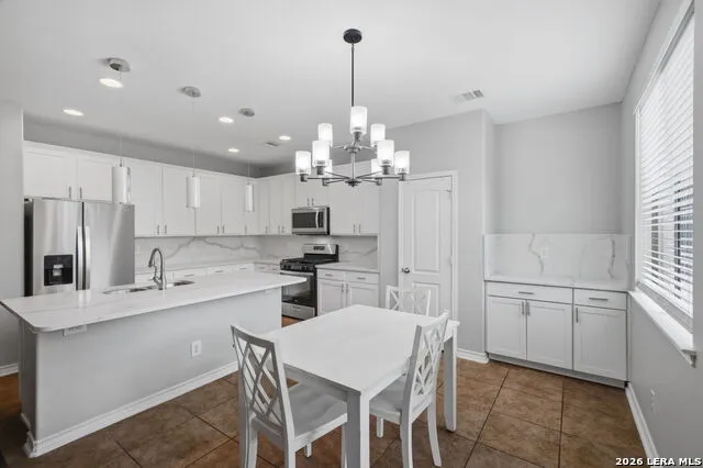 23503 WOODLAWN RDG San Antonio, TX 78259