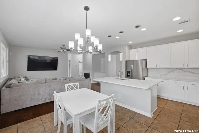 23503 WOODLAWN RDG San Antonio, TX 78259