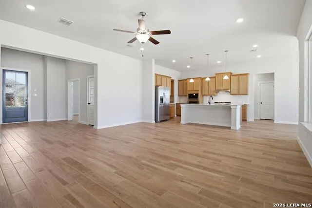 286 Firewheel Loop Floresville, TX 78114