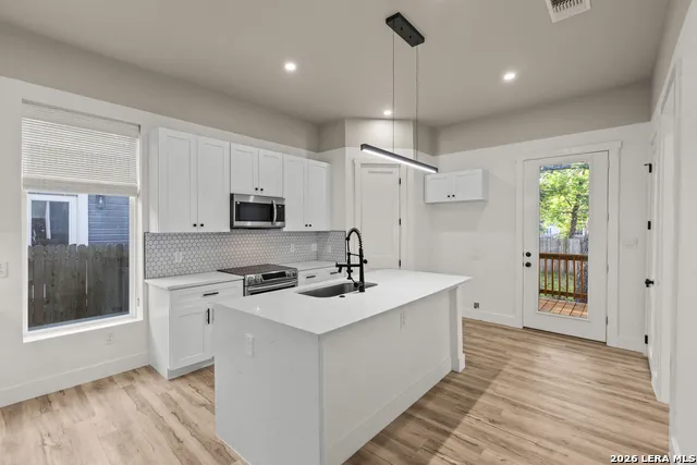 1227 BURNET ST San Antonio, TX 78202