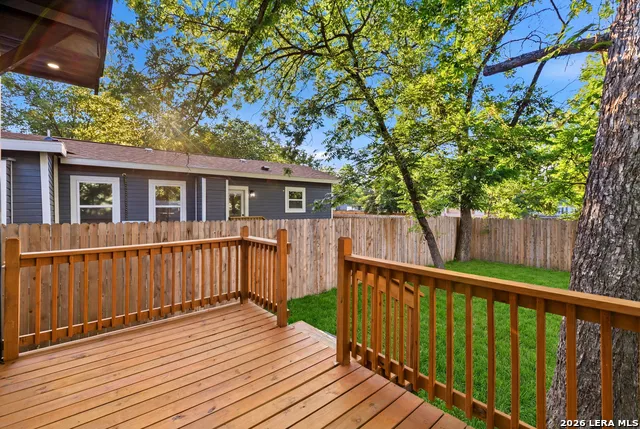 1227 BURNET ST San Antonio, TX 78202
