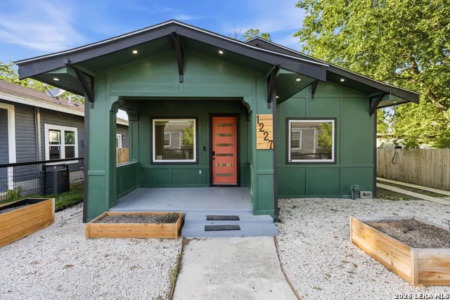 1227 BURNET ST San Antonio, TX 78202