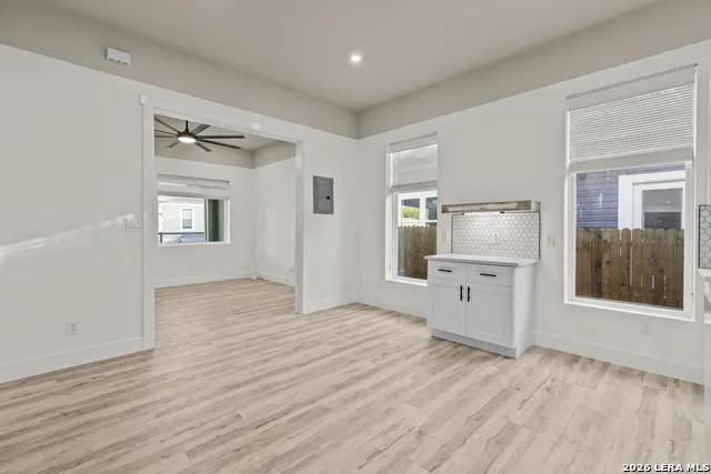 1227 BURNET ST San Antonio, TX 78202
