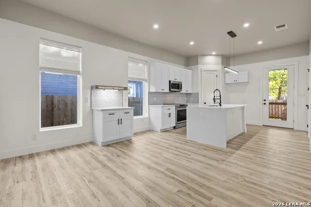 1227 BURNET ST San Antonio, TX 78202