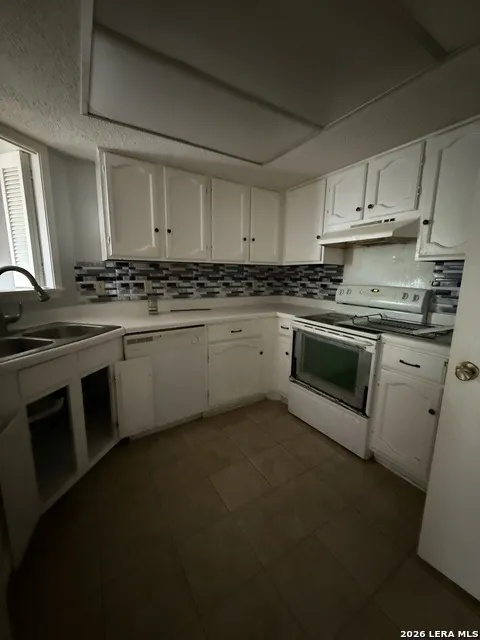 6832 Stockport San Antonio, TX 78239