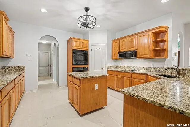 29442 No Le Hace Dr Fair Oaks Ranch, TX 78015