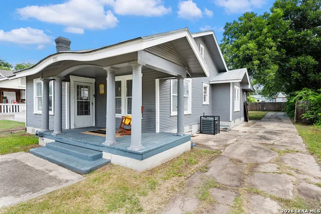 735 KAYTON AVE San Antonio, TX 78210