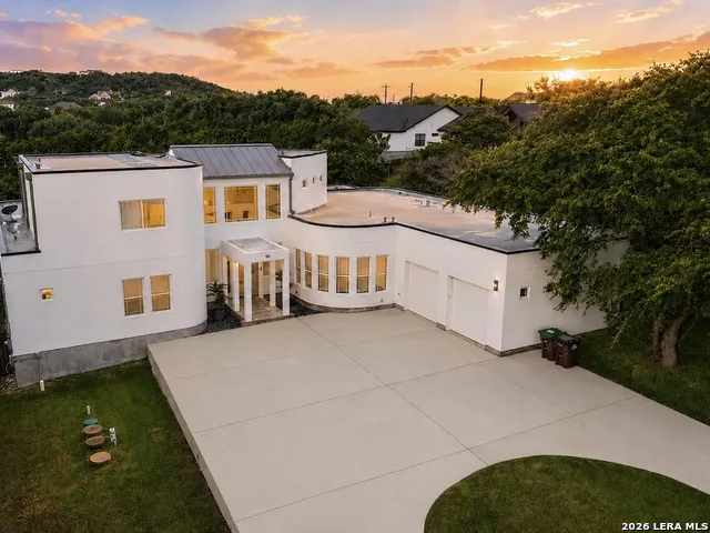 910 Silent Hollow San Antonio, TX 78260