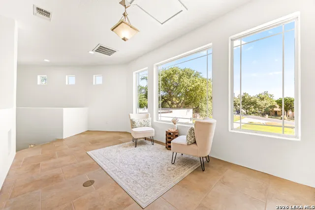 910 Silent Hollow San Antonio, TX 78260