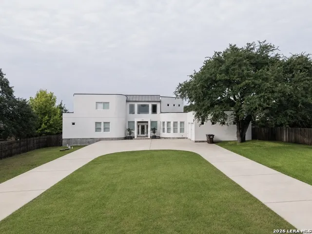 910 Silent Hollow San Antonio, TX 78260