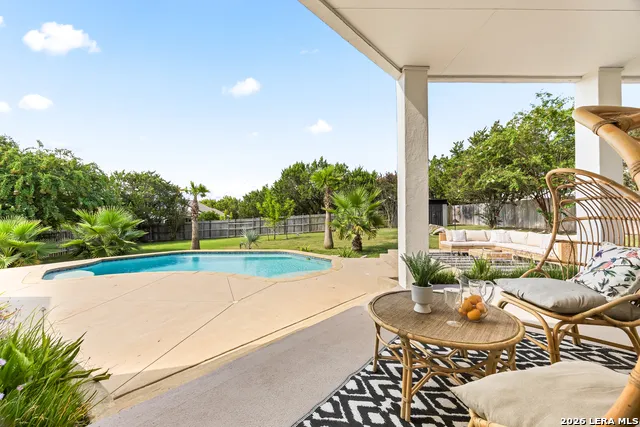 910 Silent Hollow San Antonio, TX 78260