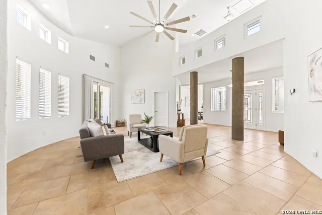 910 Silent Hollow San Antonio, TX 78260