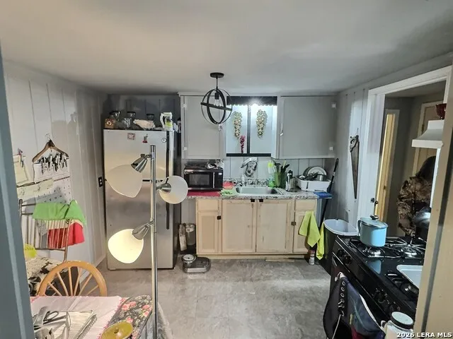 115 Robert E Lee San Antonio, TX 78214