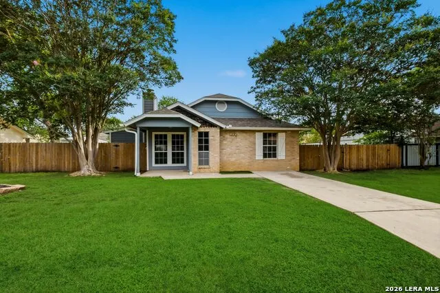 110 LEHMANN ST Boerne, TX 78006