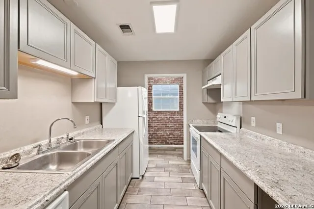 110 LEHMANN ST Boerne, TX 78006