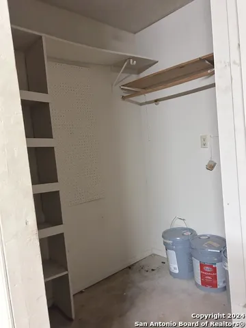 1915 ELSWORTHY ST San Antonio, TX 78248
