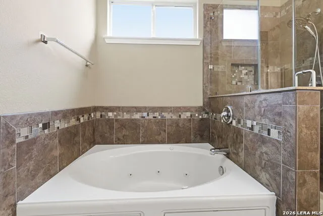 209 Summit View Cibolo, TX 78108