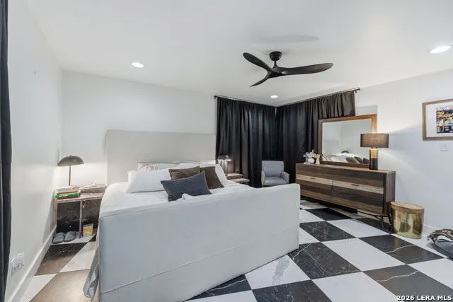 100 DOGWOOD LN San Antonio, TX 78213