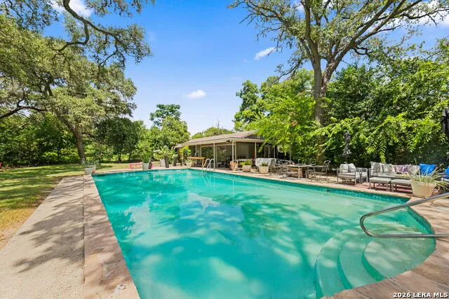 100 DOGWOOD LN San Antonio, TX 78213