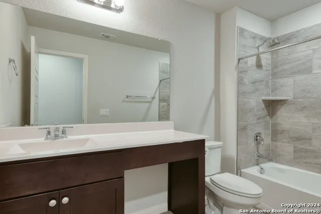 1945 EDELWEISS New Braunfels, TX 78130