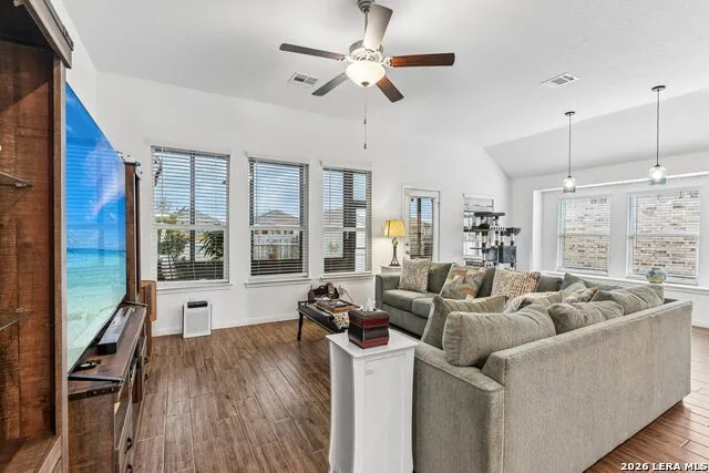 8942 Rancher Pl Seguin, TX 78155