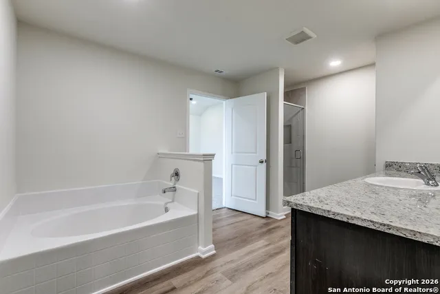 4111 Hidden Hollow Isle Von Ormy, TX 78073