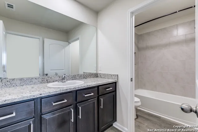 4111 Hidden Hollow Isle Von Ormy, TX 78073