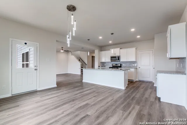 4111 Hidden Hollow Isle Von Ormy, TX 78073