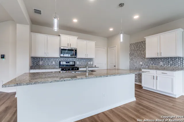 4111 Hidden Hollow Isle Von Ormy, TX 78073