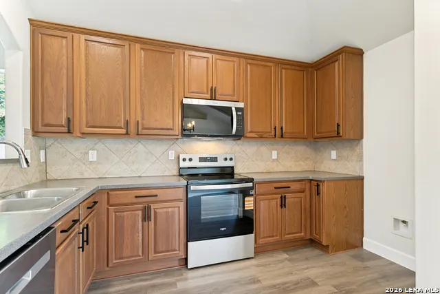 8819 MISSION BRK San Antonio, TX 78223
