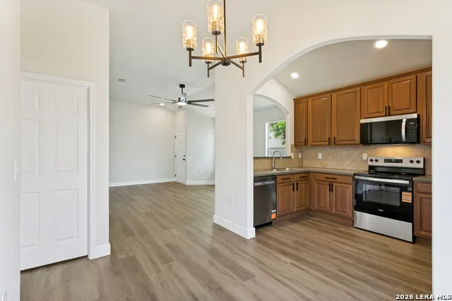 8819 MISSION BRK San Antonio, TX 78223